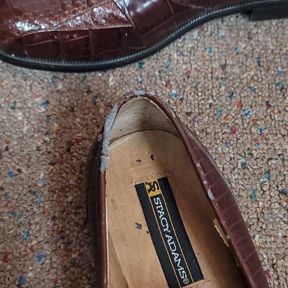 Men's Pair Of Stacy Adams Snake Skinned Dress Shoes - Picture 2 of 13